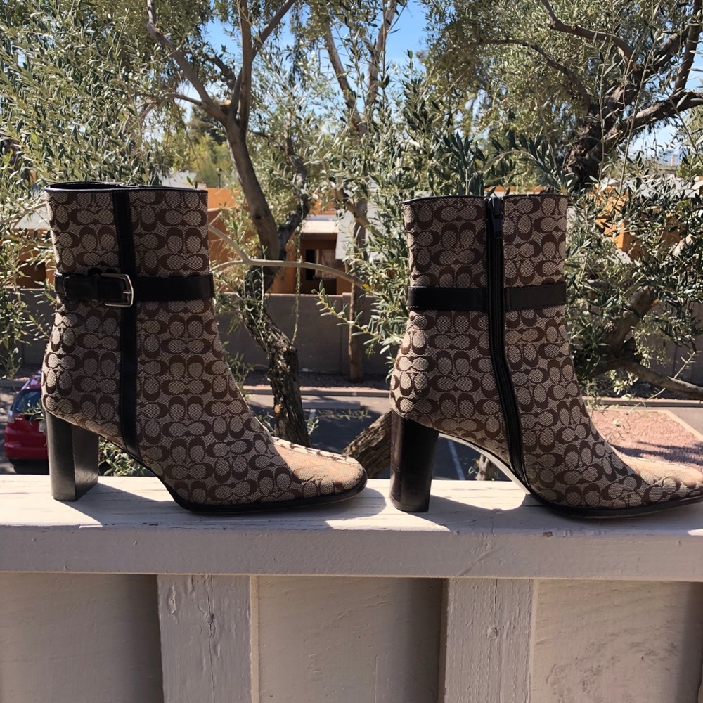 Coach heel / boots size 5.5B (Women’s) - Picture 4 of 7